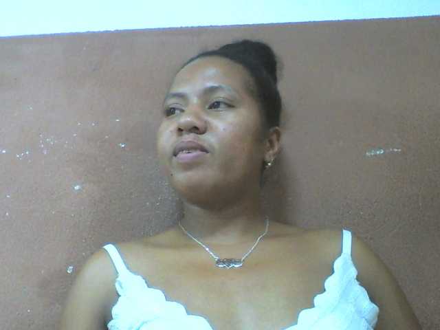 Tharcile live cam on BongaCams