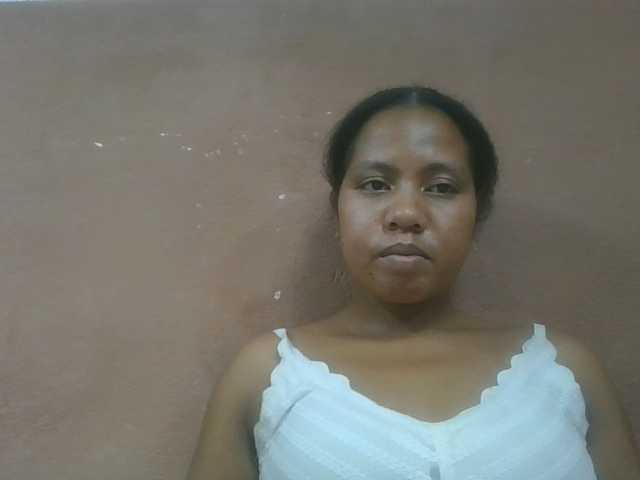 Tharcile live cam on BongaCams