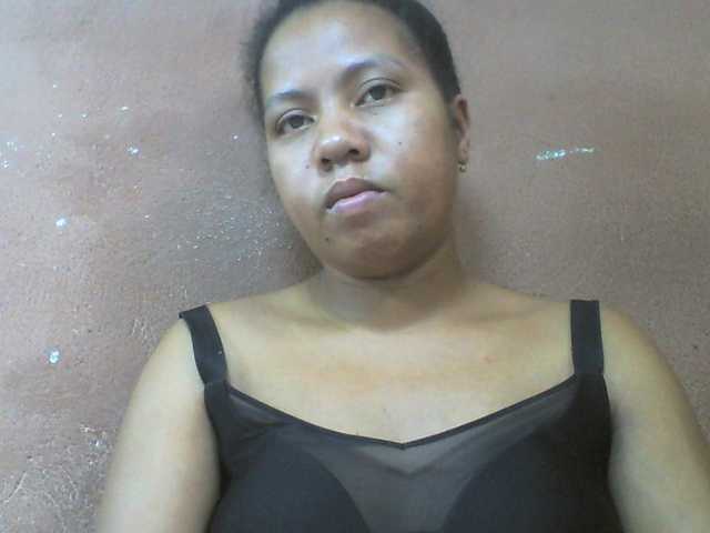 Tharcile live cam on BongaCams