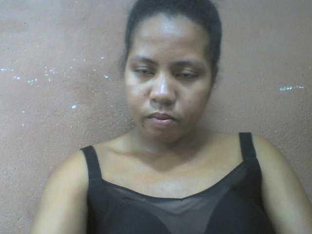 Tharcile live cam on BongaCams