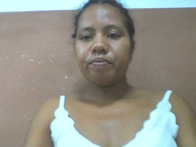 Tharcile live cam on BongaCams