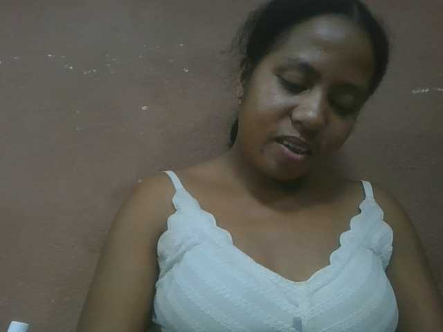 Tharcile live cam on BongaCams