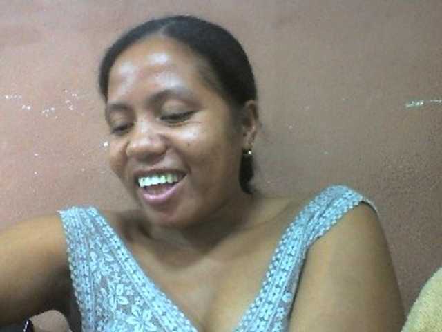 Tharcile live cam on BongaCams