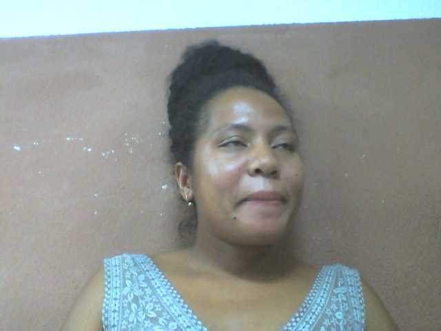 Tharcile live cam on BongaCams