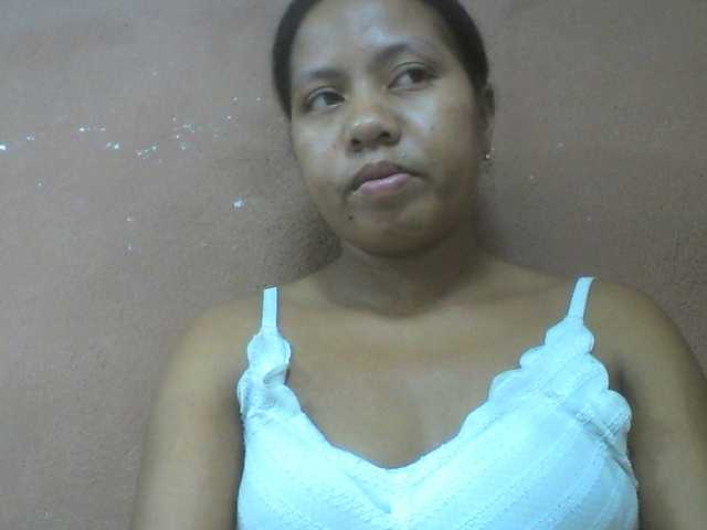 Tharcile live cam on BongaCams