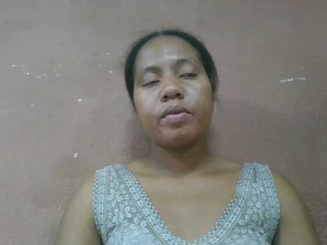 Tharcile live webcam show