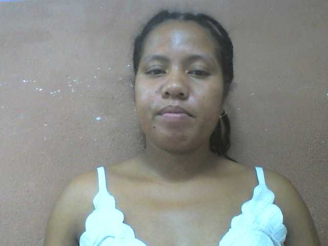 Tharcile live cam on BongaCams
