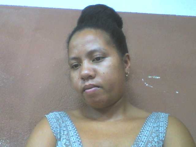 Tharcile live cam on BongaCams