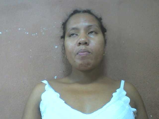 Tharcile live cam on BongaCams