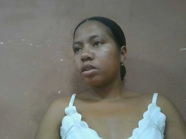 Tharcile live cam on BongaCams