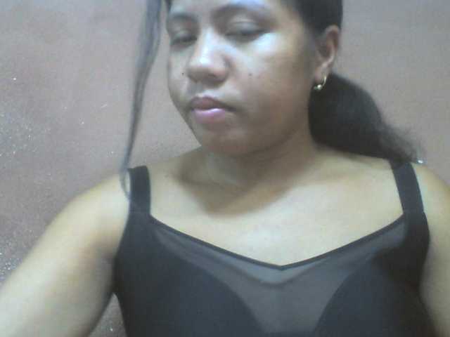 Tharcile live cam on BongaCams