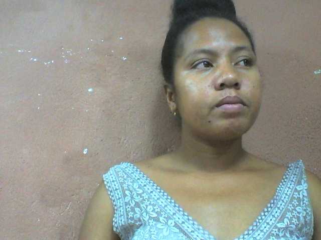 Tharcile live cam on BongaCams