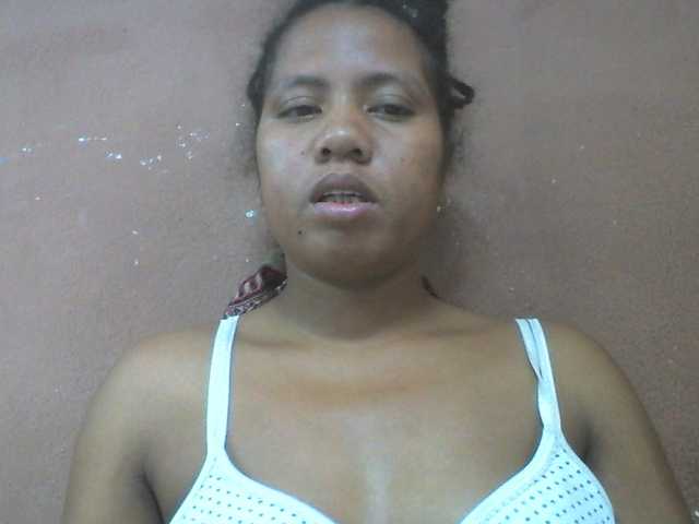 Tharcile live cam on BongaCams
