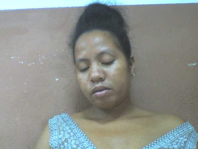 Tharcile live cam on BongaCams