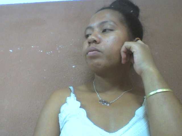 Tharcile live cam on BongaCams