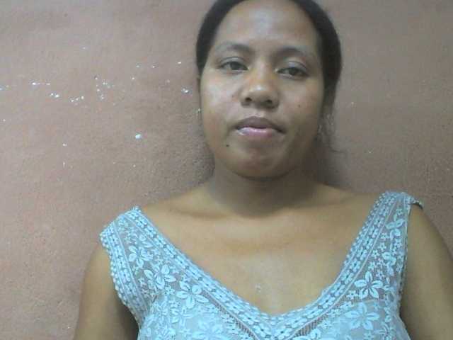 Tharcile live cam on BongaCams