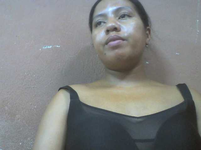 Tharcile live cam on BongaCams