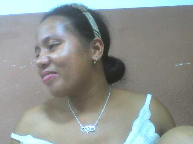 Tharcile live cam on BongaCams