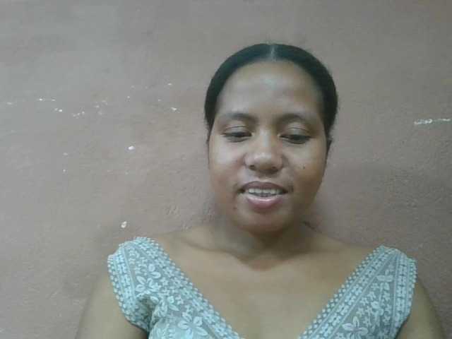 Tharcile live webcam show