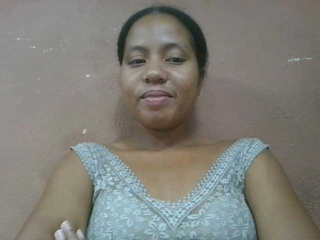 Tharcile live cam on BongaCams