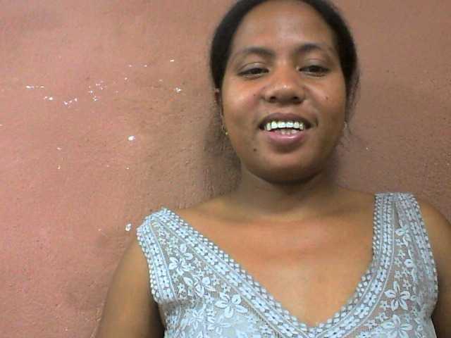 Tharcile live cam on BongaCams