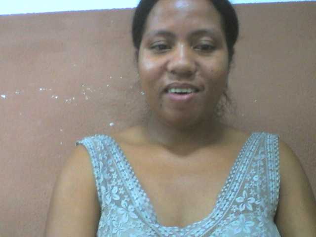 Tharcile live cam on BongaCams