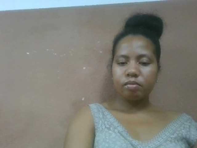 Tharcile live cam on BongaCams