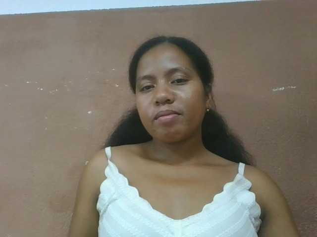 Tharcile live cam on BongaCams
