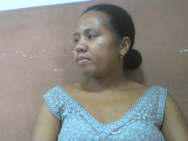 Tharcile live cam on BongaCams