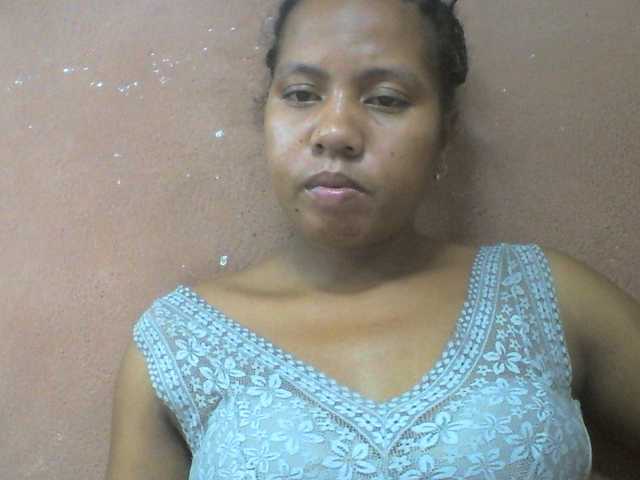 Tharcile live cam on BongaCams