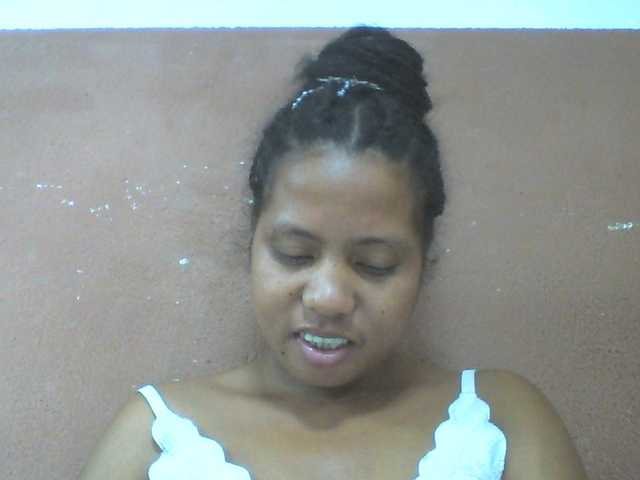 Tharcile live cam on BongaCams