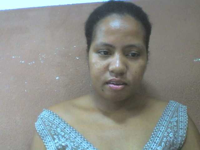 Tharcile live cam on BongaCams