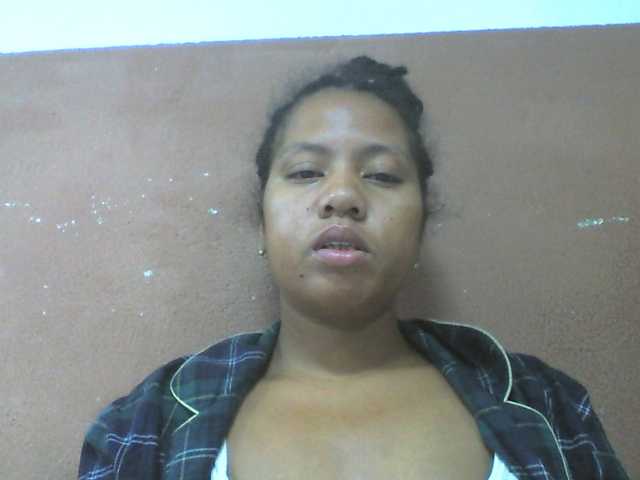 Tharcile live cam on BongaCams