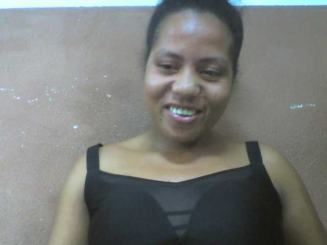 Tharcile live cam on BongaCams