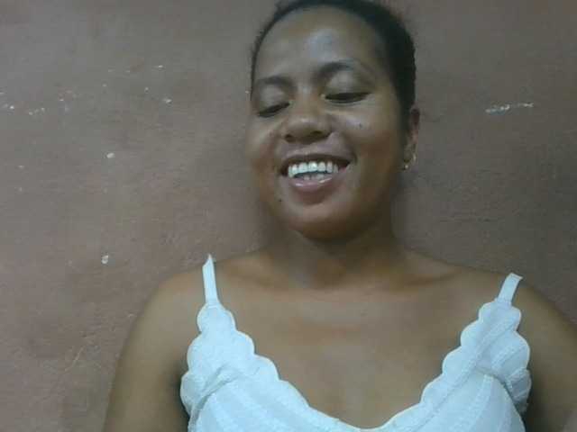 Tharcile live cam on BongaCams