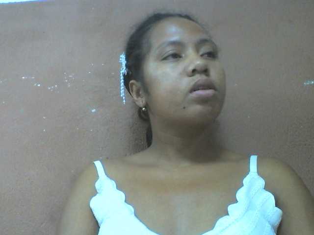 Tharcile live cam on BongaCams