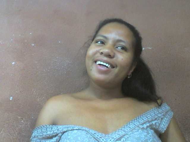 Tharcile live cam on BongaCams