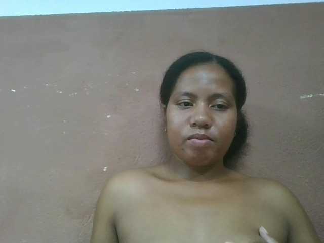 Tharcile live cam on BongaCams