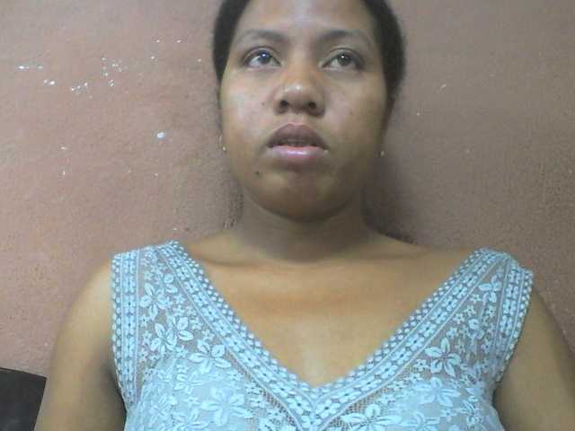 Tharcile live cam on BongaCams
