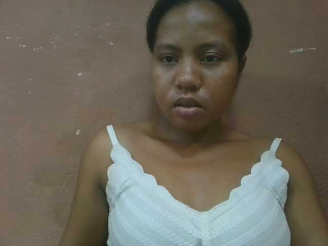 Tharcile live cam on BongaCams