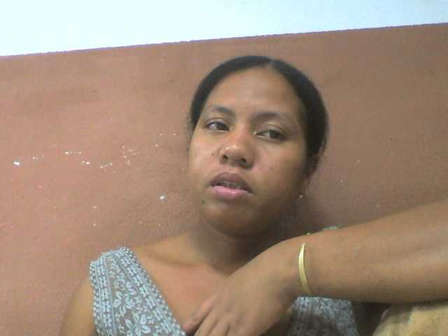 Tharcile live cam on BongaCams