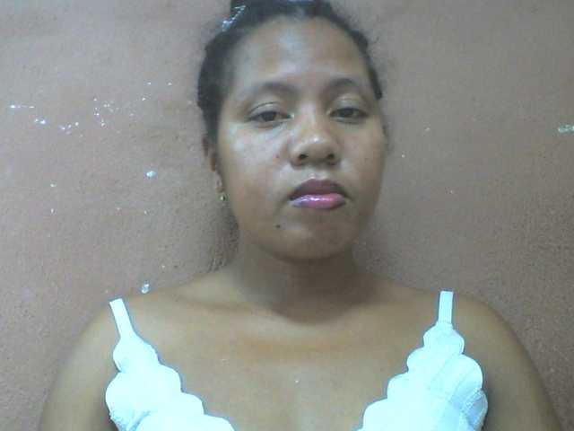 Tharcile live cam on BongaCams