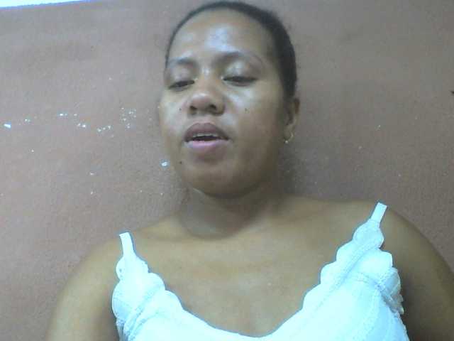 Tharcile live cam on BongaCams