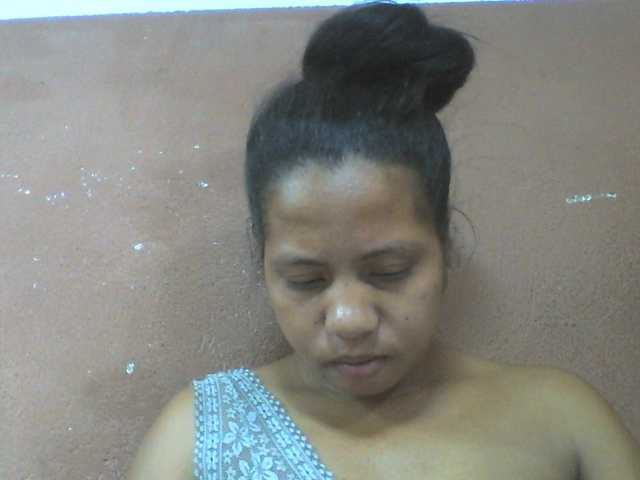 Tharcile live cam on BongaCams
