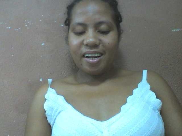 Tharcile live cam on BongaCams
