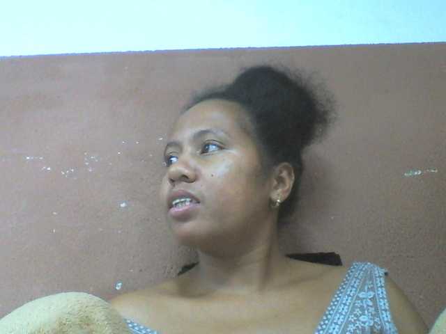 Tharcile live cam on BongaCams