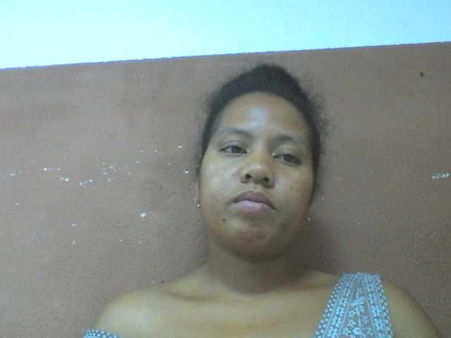 Tharcile live cam on BongaCams