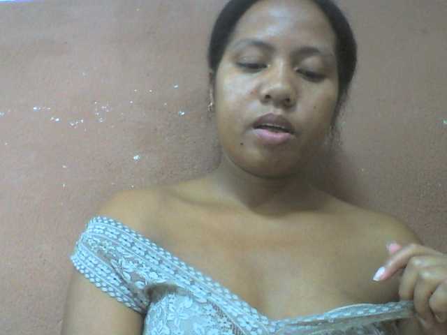 le modèle Tharcile est en webcam porno dans un show sur le site bongacams, il possède les tags suivants: Ebony,Brunette,Shaved
