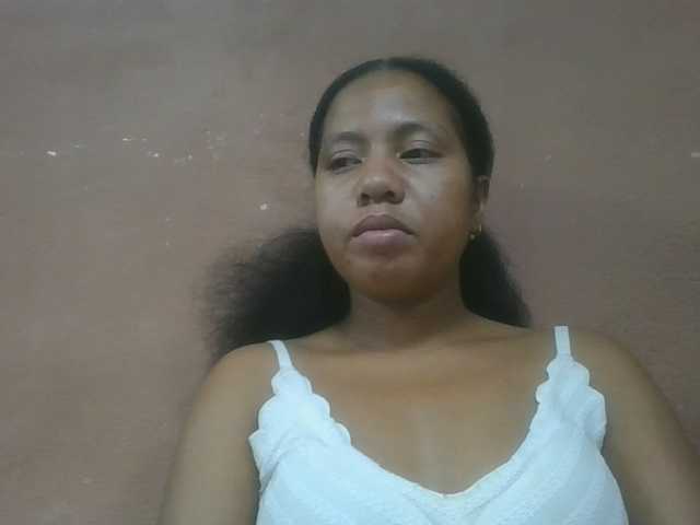 Tharcile live cam