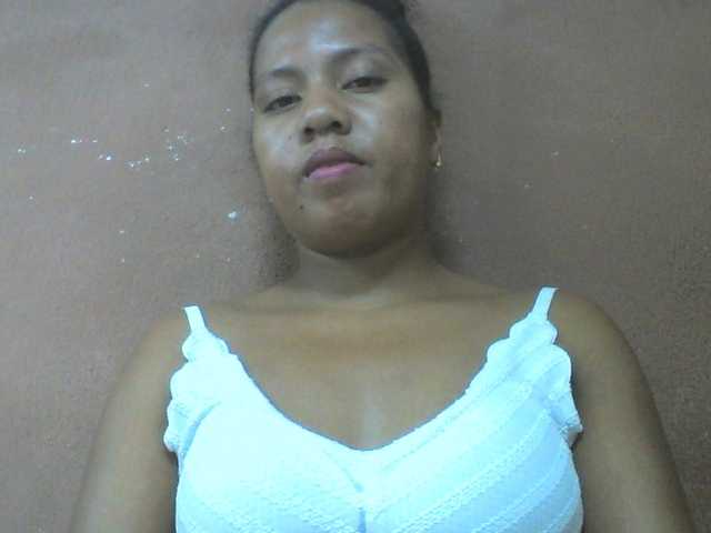 Tharcile live cam on BongaCams